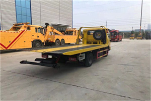 吴忠非事故拖车