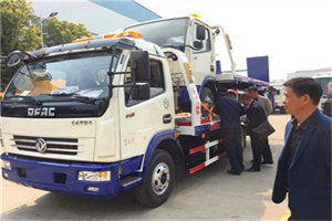 吴忠汽车道路救援拖车价格